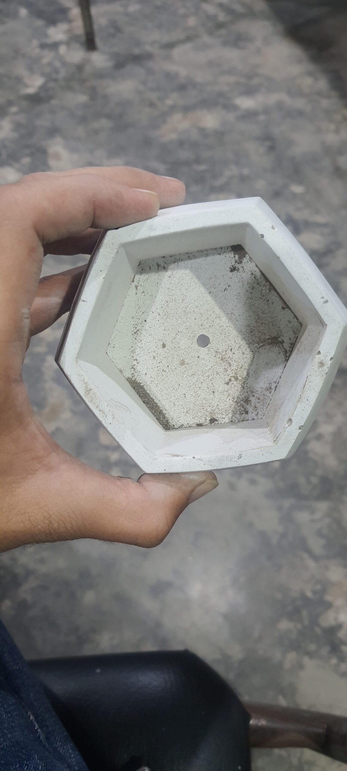 Diamond-Style-Octal-Concrete-Pot
